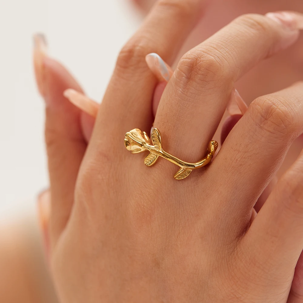 

Ins New Stainless Steel 18K Gold Rose Flower Shape Open Adjustable Open Finger Rings Fashion Jewelry