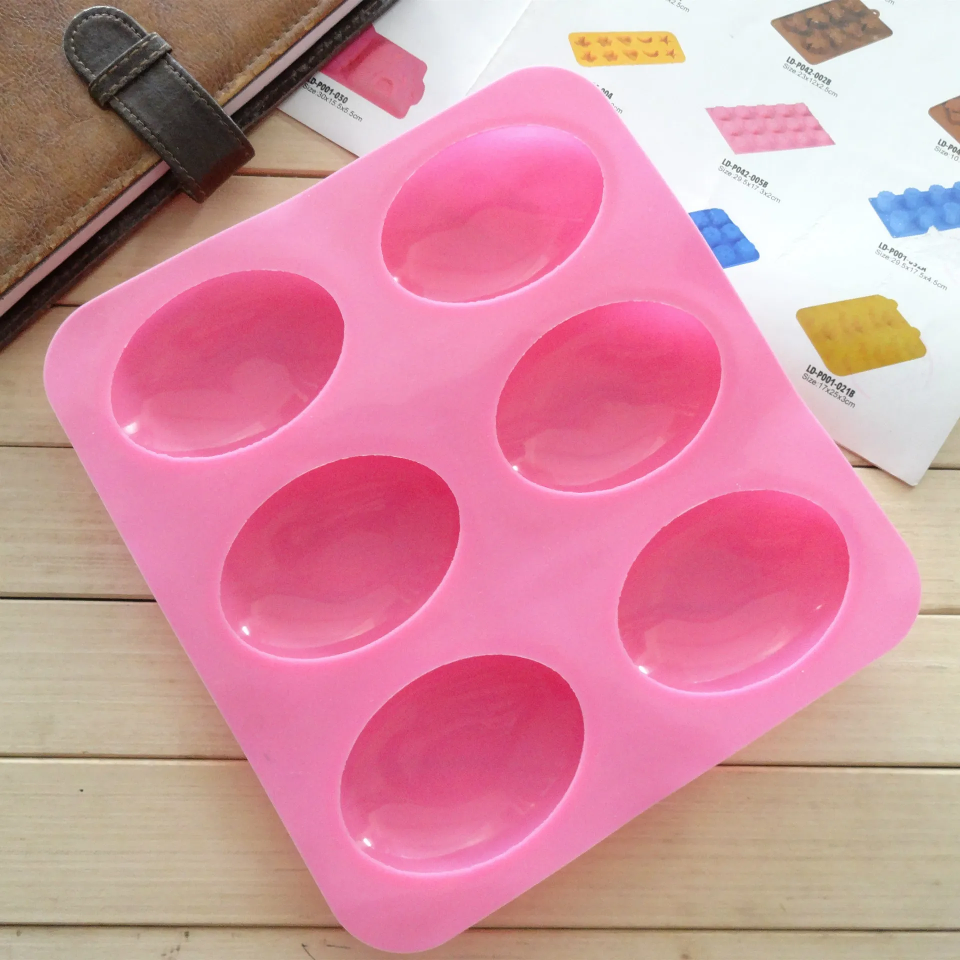 

6 connect oval oval goose shape mold DIY chocolate mold cold soap silicone mold cake soap, Red