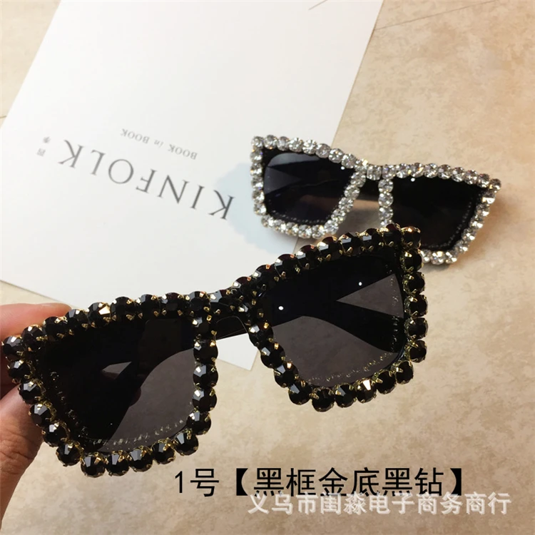 

DUODUOCOLOR Summer new style metal drill photography props sunglasses fashion shades new glasses 2021 D10061, Black diamond with black frame and gold background