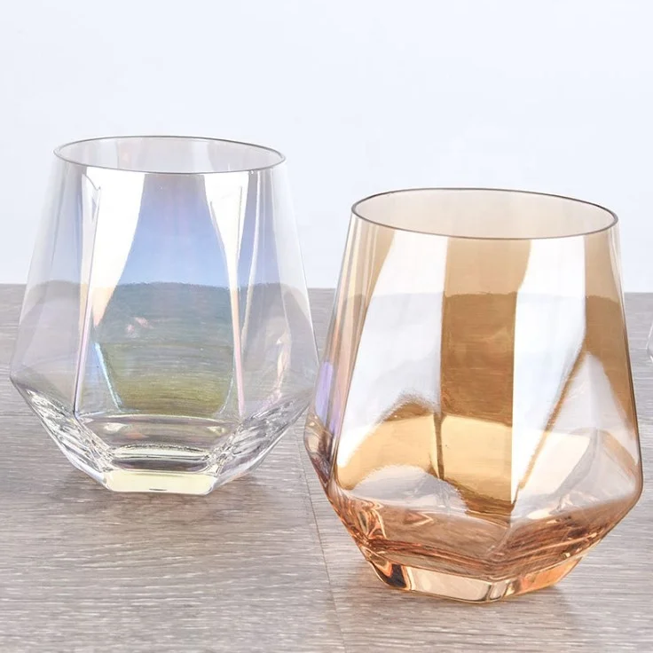 

Diamond Shaped Stemless 12oz glass wine cups