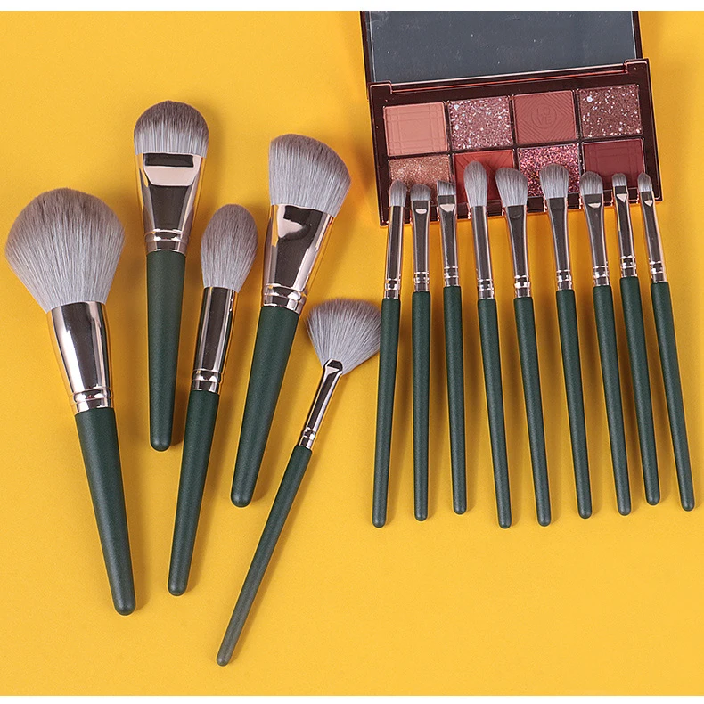 

New Arrival Customized 14pcs Luxury Unique Beautiful Green Makeup Brush With Bag