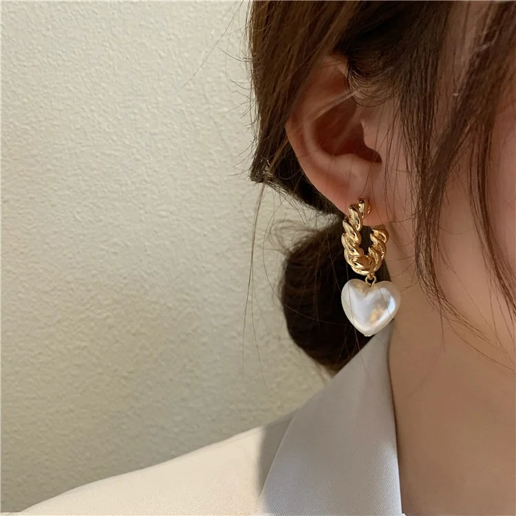 

4 Designs Twisted Circle Love Heart Earring Cluster Pearl Door Knocker Earrings for Women Baroque Vintage Dainty Elegant Jewelry, Gold