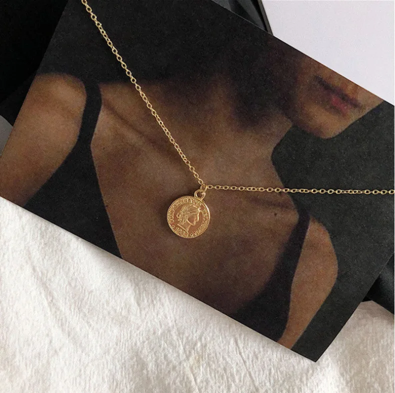 

Fashion Queen Elizabeth Coin Necklace Real 18K Gold Plated Stainless Steel Jewelry Necklace