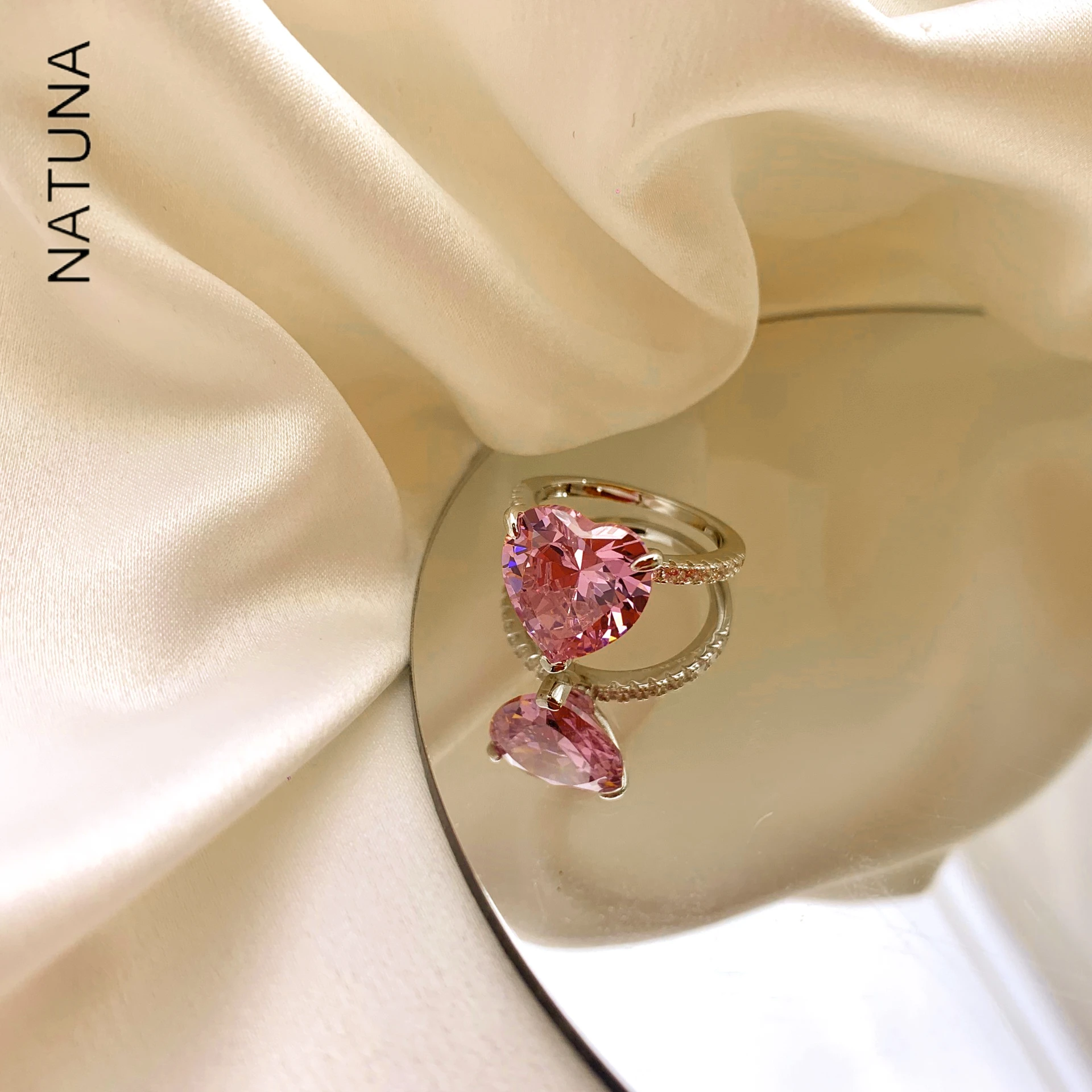 Customization Wholesale Heart Shape Unique Stackable Rings for Women Oval Cut Diamond Wedding Ring