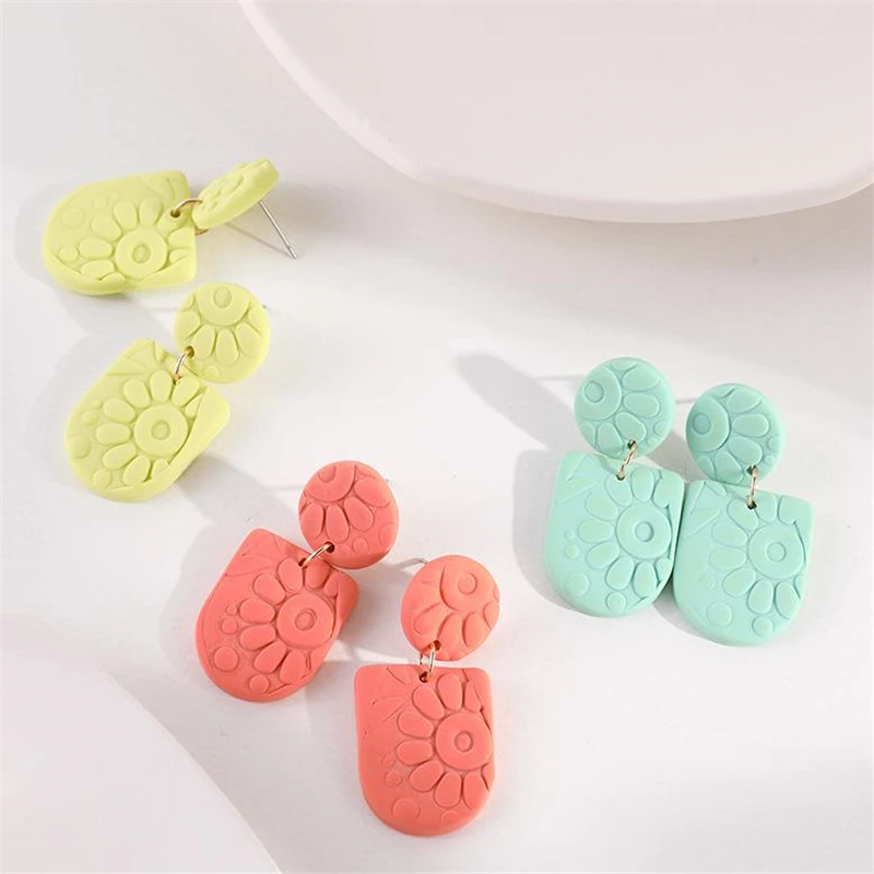 

pendiente pendant jewelry geometric embossed sun flower for women clay polymer clay earring fresh and lovely stud earrings