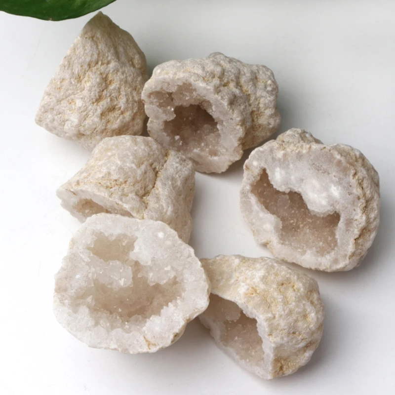 

Wholesale Moroccan White Agate Geode Agate Crystal Cluster For Healing