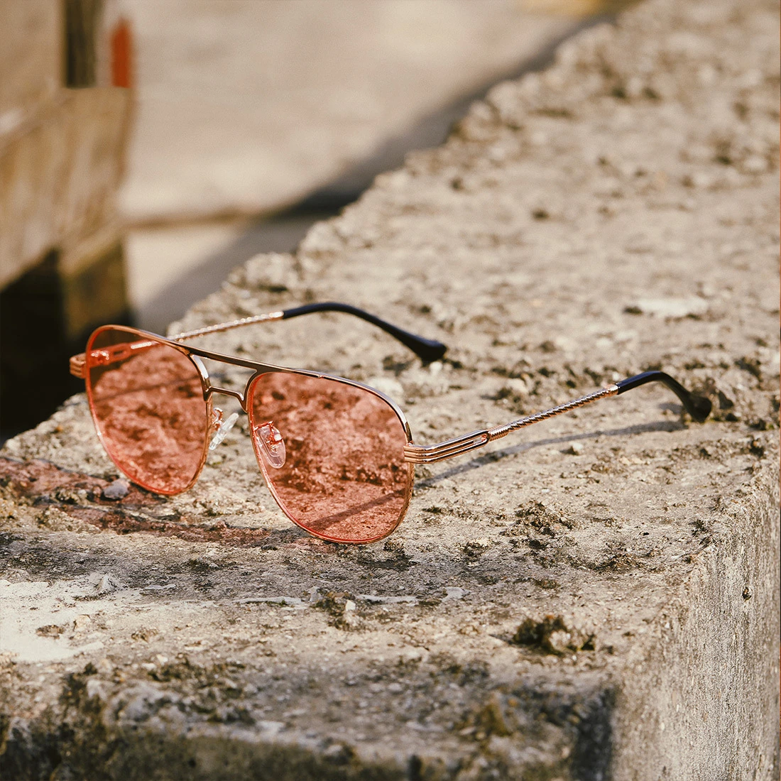 

2021 Best Quality Double Bridge Matel Frame Square Oversized Sunglasses