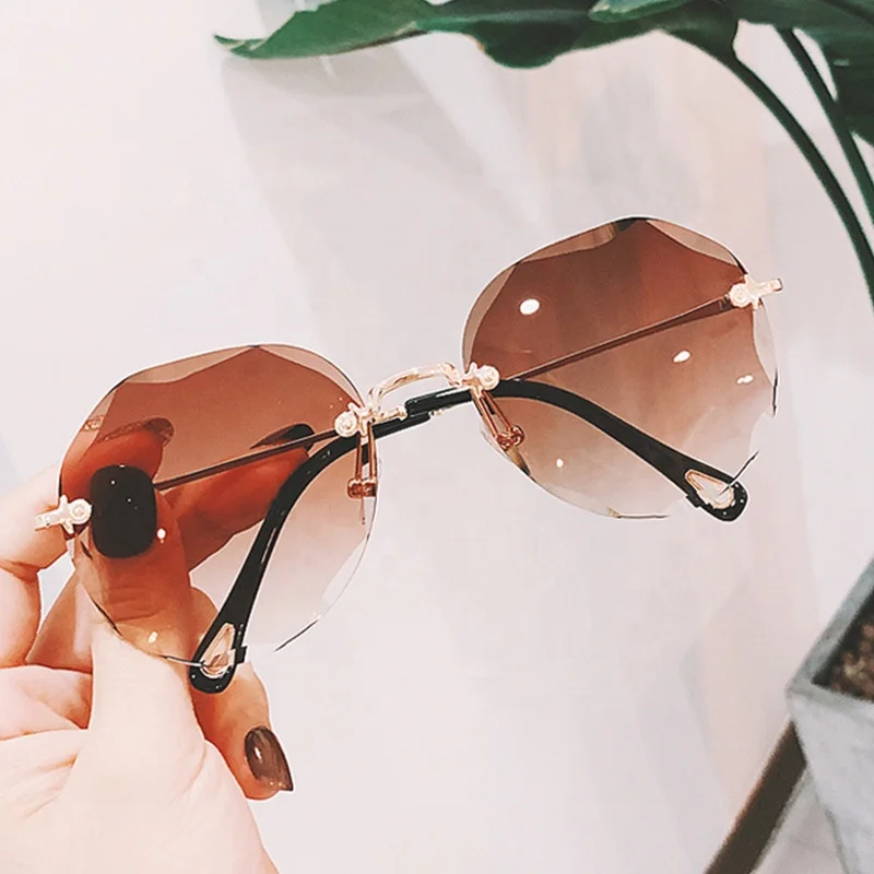 

New Big Frame Oversized Shades girl lady Sun glasses round Gradient Sunglasses Women brand design trendy Rimless sunglasses 2021