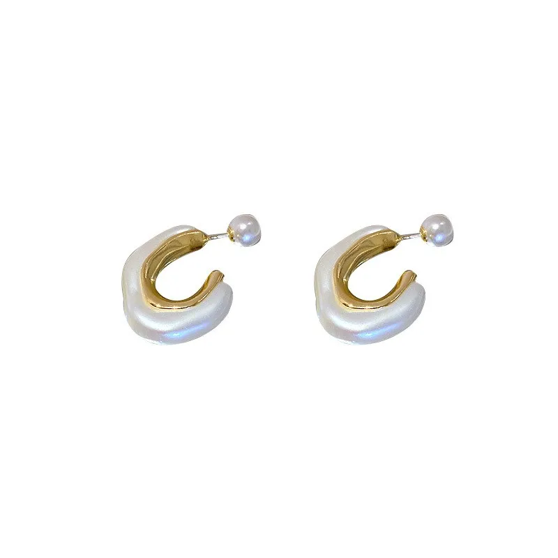 

Fashion New Pearl Letter C-shaped Ear Hoop Earrings Net Red Temperament Design Earrings, As the picture shows