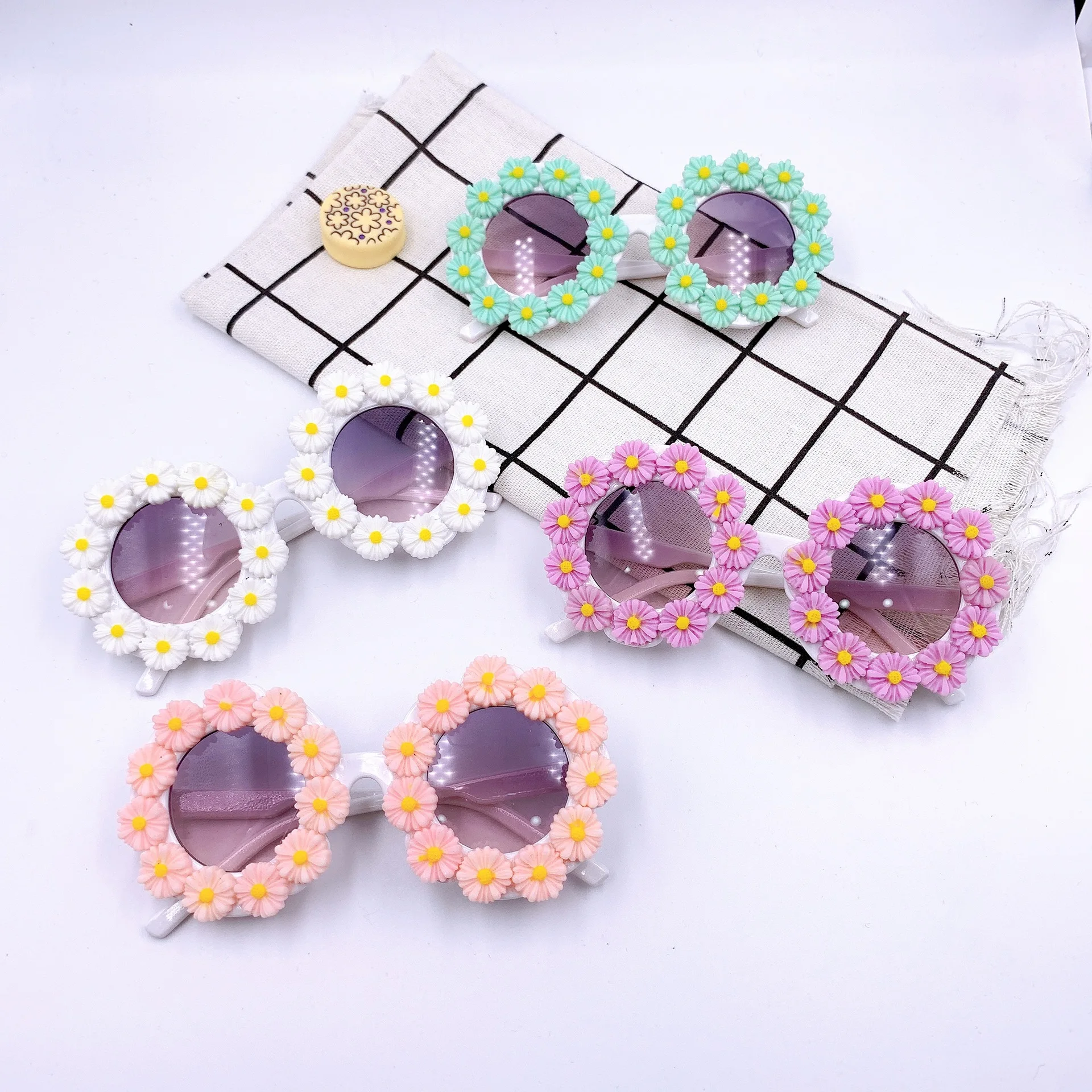 

Flower kids sunglasses boys girls Round UV400 glasses sunglasses children Lovely baby sun glasses gafas de sol mujer