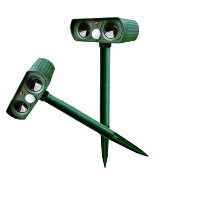 

P1199 Ultrasonic Animal Repeller Outdoor Garden Waterproof Snake Repeller Pest Solar Power Animal Repeller, Green