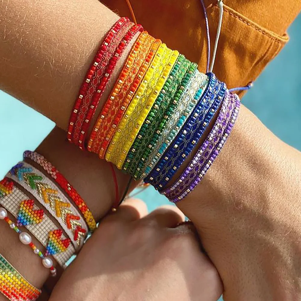 

2021 Fashion New Female Bohemian Retro Ethnic Miyuki Rice Bead Bracelet Hand-Woven Rainbow Beaded Pattern Couple Hand Rope