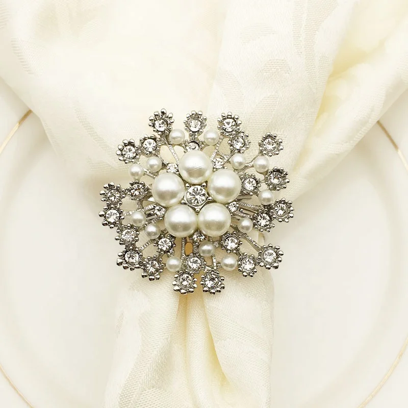 

Silver Color Metal Christmas Flower Napkin Rings Pearl Crystal Rhinestone Napkin Buckle Wedding Banquet Hotel Table Decoration