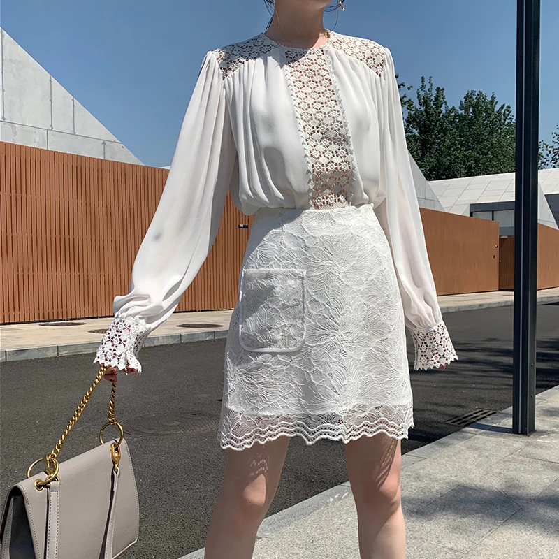 
Fall 2020 new garment manufacturer factory white hollow lace chiffon fabric s-m size Korean sexy puff sleeve all-match top 