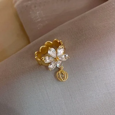 

2021 Fashion Elegant Jewelry 18k Real Gold Plated CZ Flower Finger Rings Shiny Crystal Flower Rings For Women