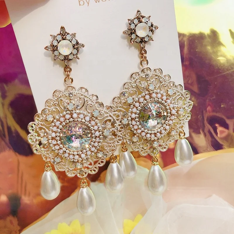 

New Vintage Exaggerated Rhinestone Hollow Flower Dangle Earrings Long Water Drop Crystal Jewelry Pendientes For Women Brincos, Picture