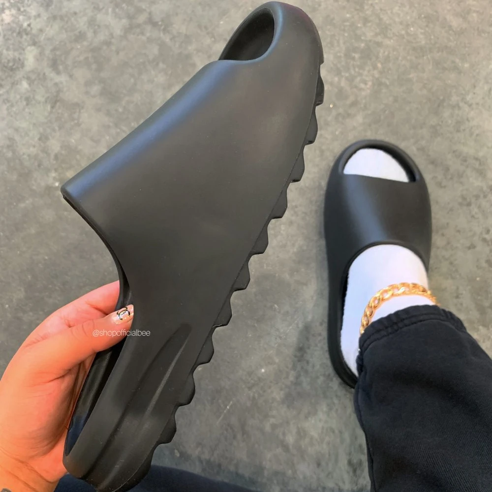 

New Fashion slipper outdoor non-slip wear ladies slippers home beach shoes flat slides Summer women men slipper, Green,black,beige