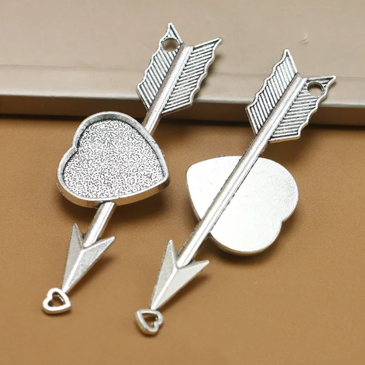 

Popular antique silver tone lovely heart arrow base setting tray bezel heart charms pendant necklace