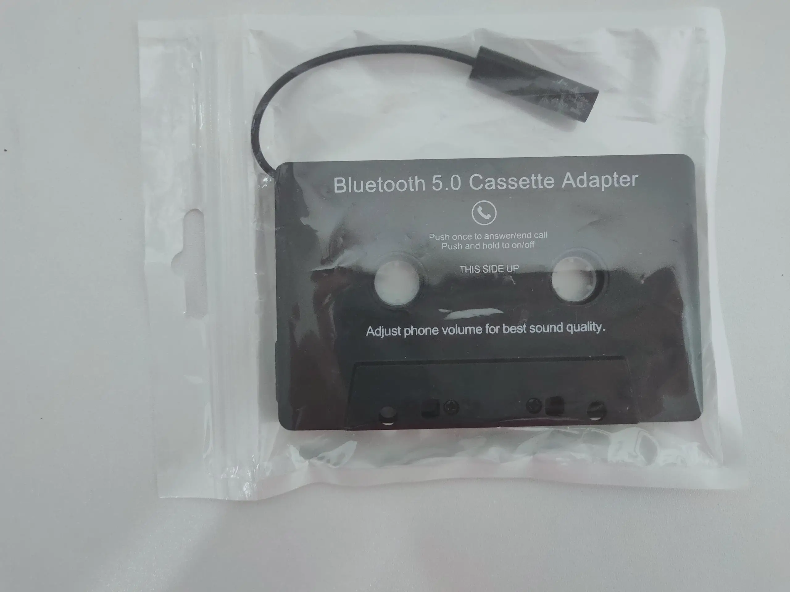 
Auto Universal In-Car BT Cassette Adapter for iPod, MP3,MP4,CD,Mobile Phone 