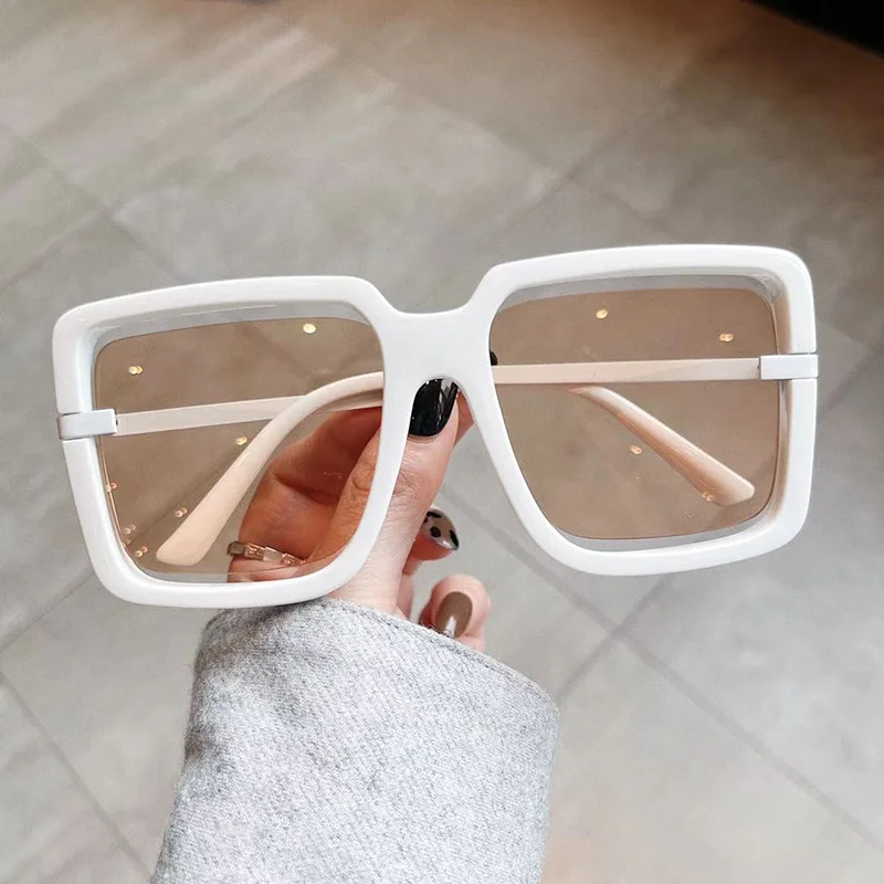 

2021 New Luxury Brand Hollow Square Sunglasses For Women Vintage Gradient Elegant Beige Pink Sun Glasses Female Sexy Eyewear