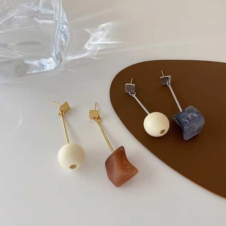 

Vershal Unique Design Gold Plated Arcylic Resin Wood Irregular Earrings Jewelry For Women, As pitcure