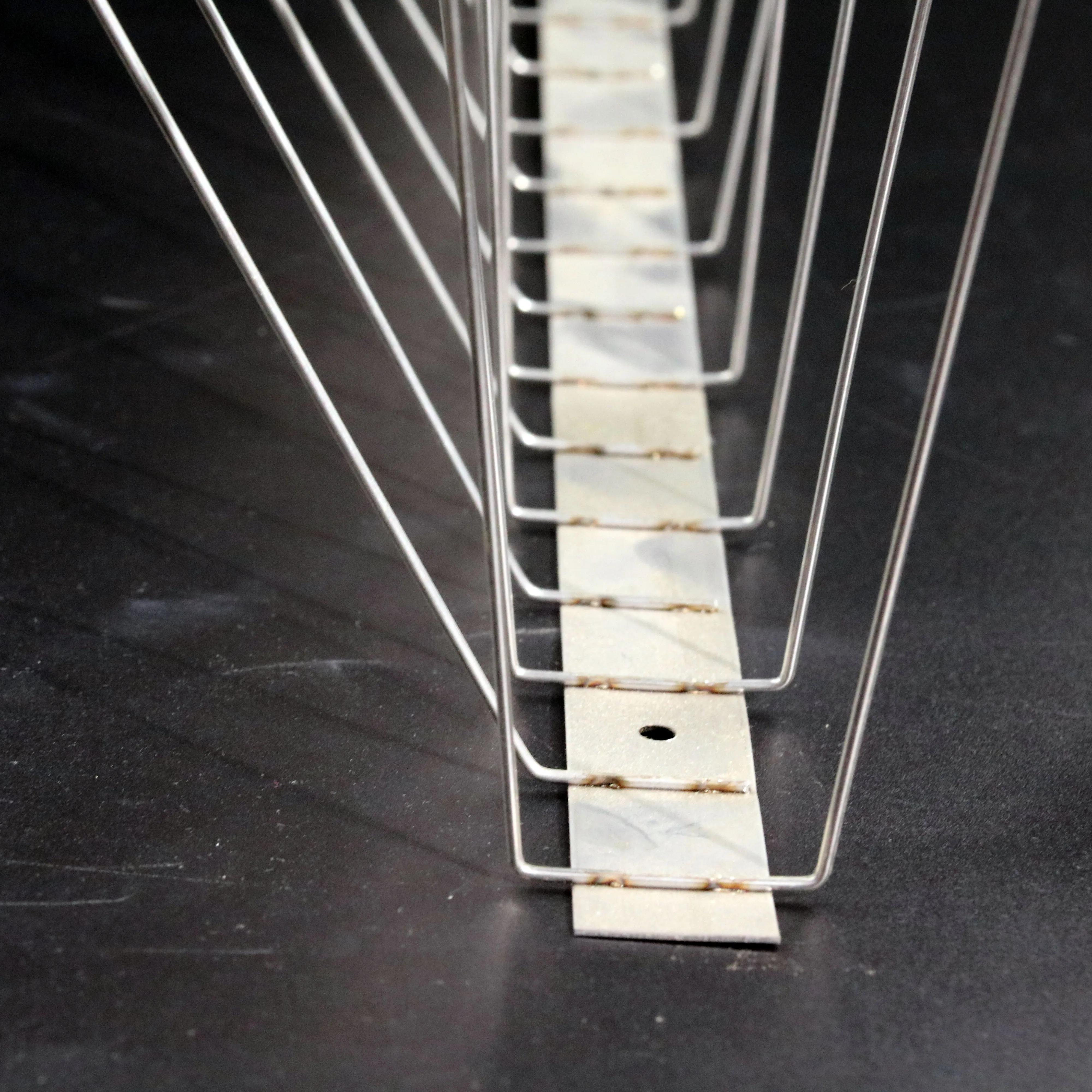 鸽子钉价格不锈钢抗 perching 钉以阻止鸟类着陆