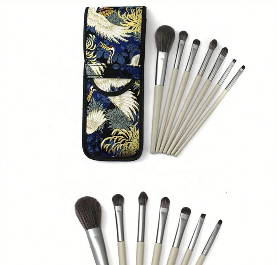

Portable 7-Piece Makeup Brush Set With Red-Crowned Crane Linen Bag Voogue, Pics