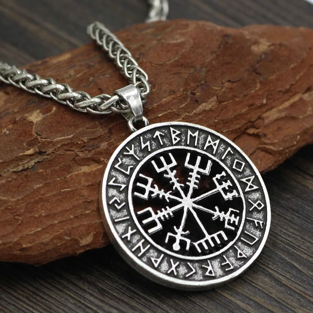 

Viking Icelandic Vegvisir Helmet Horror In Runic Circle Pendant Magical Staves Compass Rune Amulet Collier Necklace