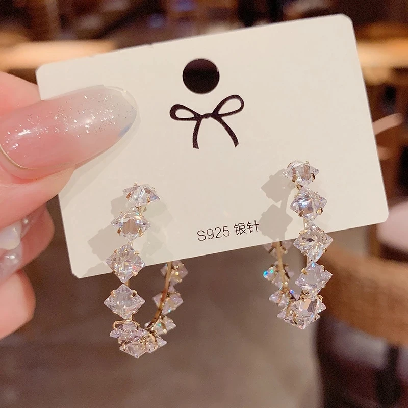 

Kaimei Simple Classic Letters Hypoallergenic Korean Earrings Jewelry Accessorie 2021 New Opal Crystal Pendant Earrings for Women, Many colors fyi