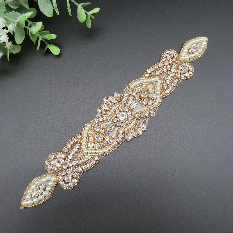 

Wholesale Hot Sale flower Rhinestone and pearl bridal applique pattern embroidered Party Wedding dress patch