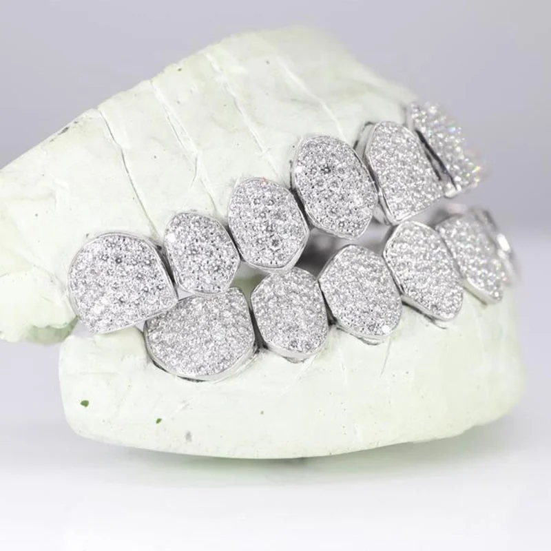 

CUSTOM GRILLZ HAND SET VVS MOISSANITE ZIG-ZAG SETTING DIAMONDS GOLD GRILLZ