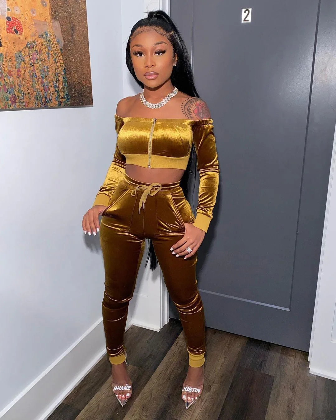 

H4870 - Women Pants And Crop Top Casual Off Shoulder Two Piece Outfits