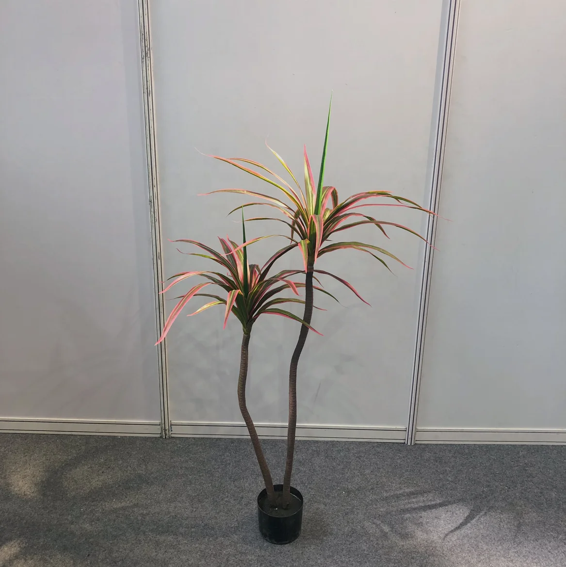 

Decorative plastic plant red artificial dracaena dragin blood tree real touch indoor tropical plant, Natural green color