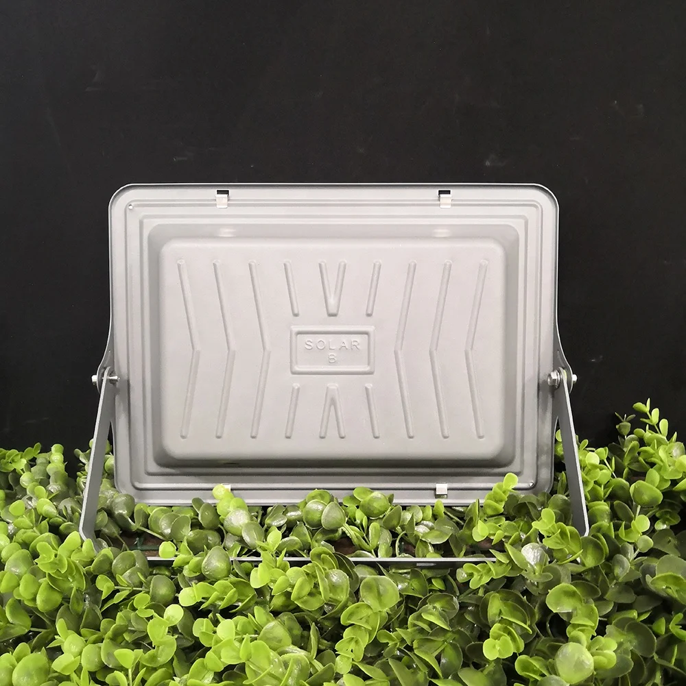 
2020 new design ip67 waterproof 60w 120w 200w solar powered flood light 