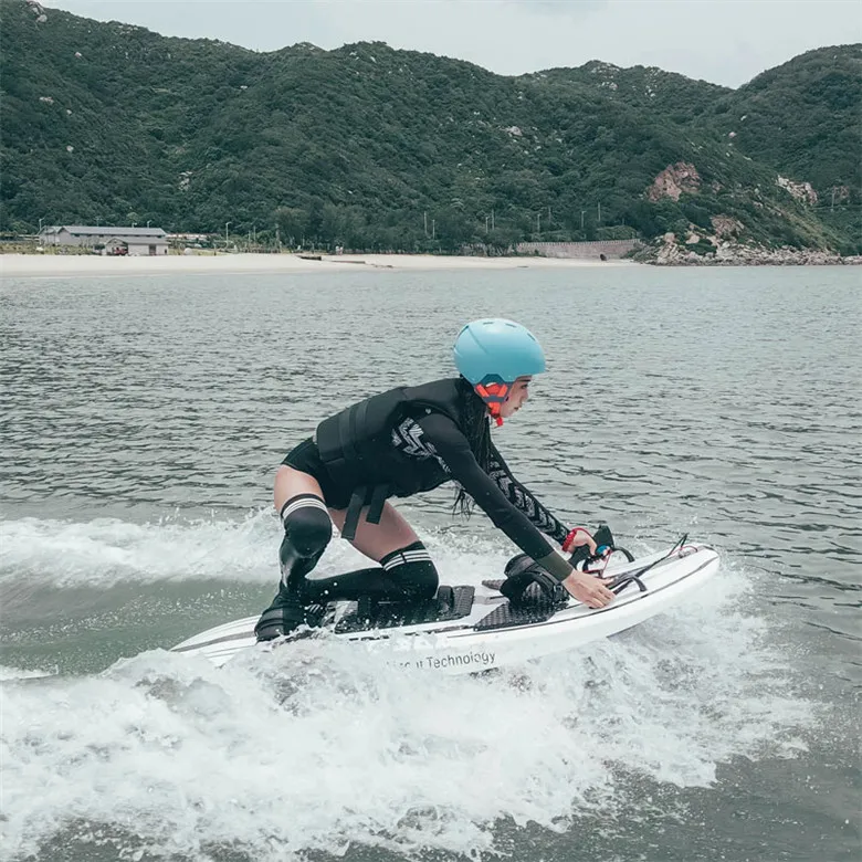 

China Manufacturer Water Sport Jetsurf Carbon Fiber Electric Powered Surf Jet Surfboard for Sale, Black,white,pink,red
