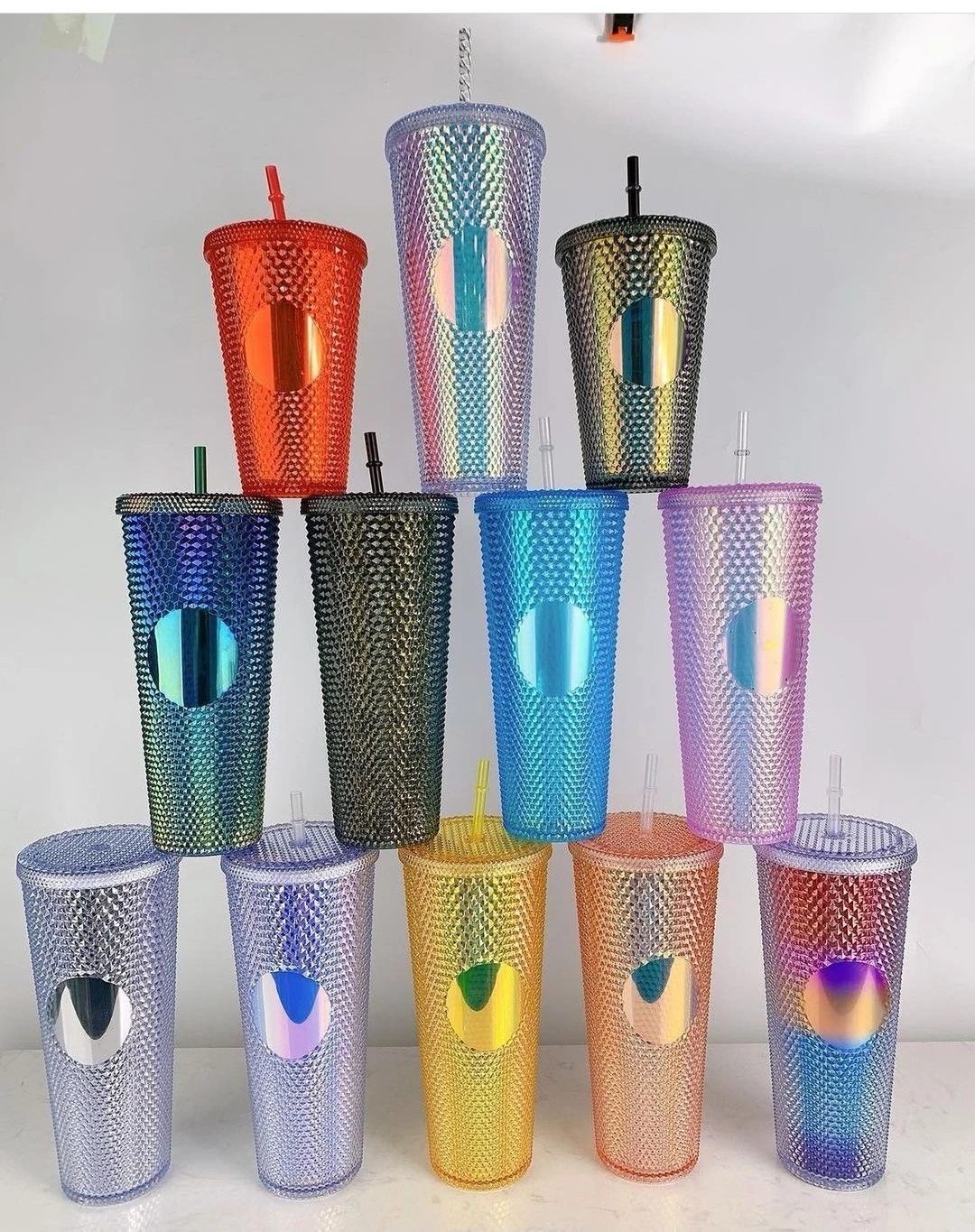 

2021 Amazon 24oz Wholesale Double Wall Matte Plastic Studded Tumbler Grid Collection Cup With Lid Straw Protected By Patent