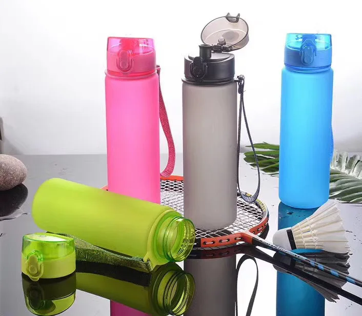 

2021 hot sale outdoor sports available for male and female students plastic space cup water bottles, Customized color