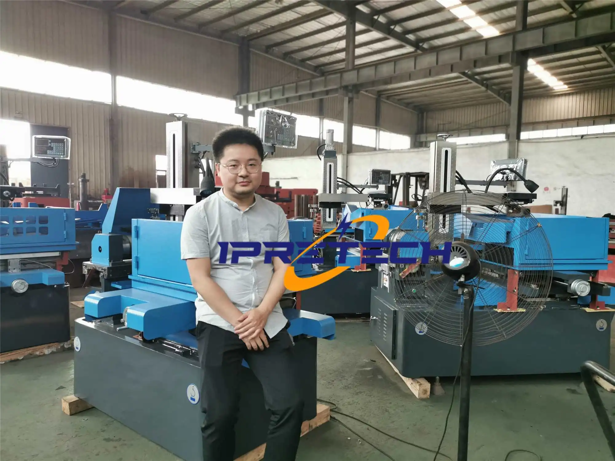 Dk77 Edm Wire Cutting Machine Manufacturer Cnc Molybdenum Wire Cut Edm