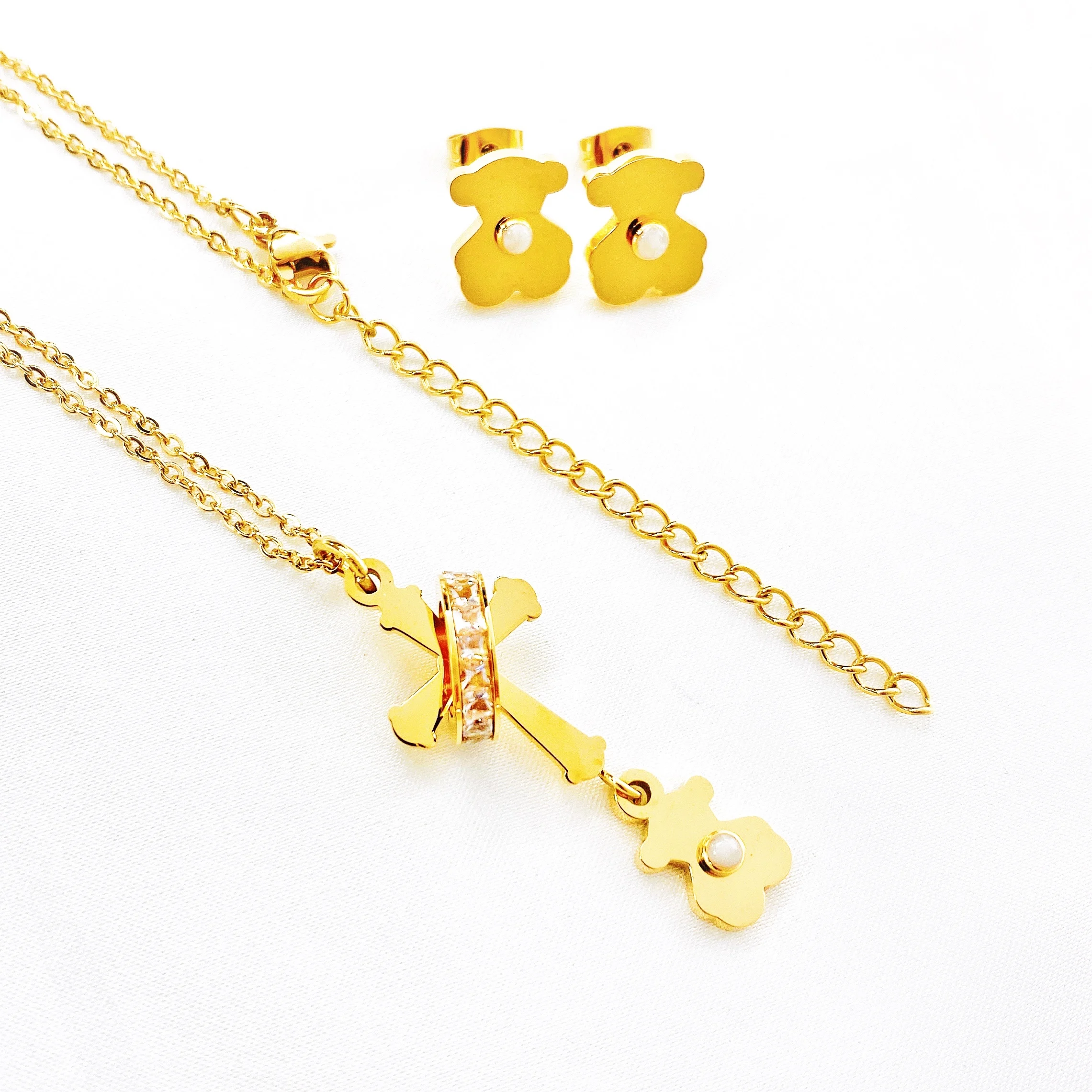 

Hot Sale Pave Setting Zircon Gold Plated Stainless steel Bear touse Necklace Earrings Rings Jewelry Sets For Girls Birthday Gift