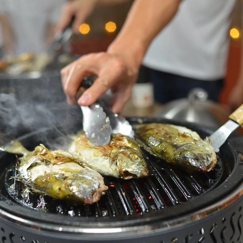 
2021 New Arrival Portable Outdoor Cast Iron Korean Barbecue Charcoal Barbeque Grills BBQ Accasories Restaurant Table BBQ Grills 