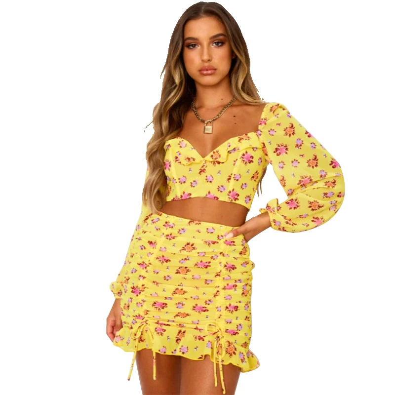 

Wholesale Fashion New Floral Chiffon Skirt Backless Lantern Sleeve Pleated Dress set