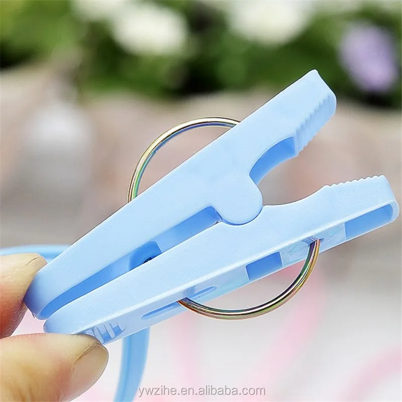 plastic clothespin