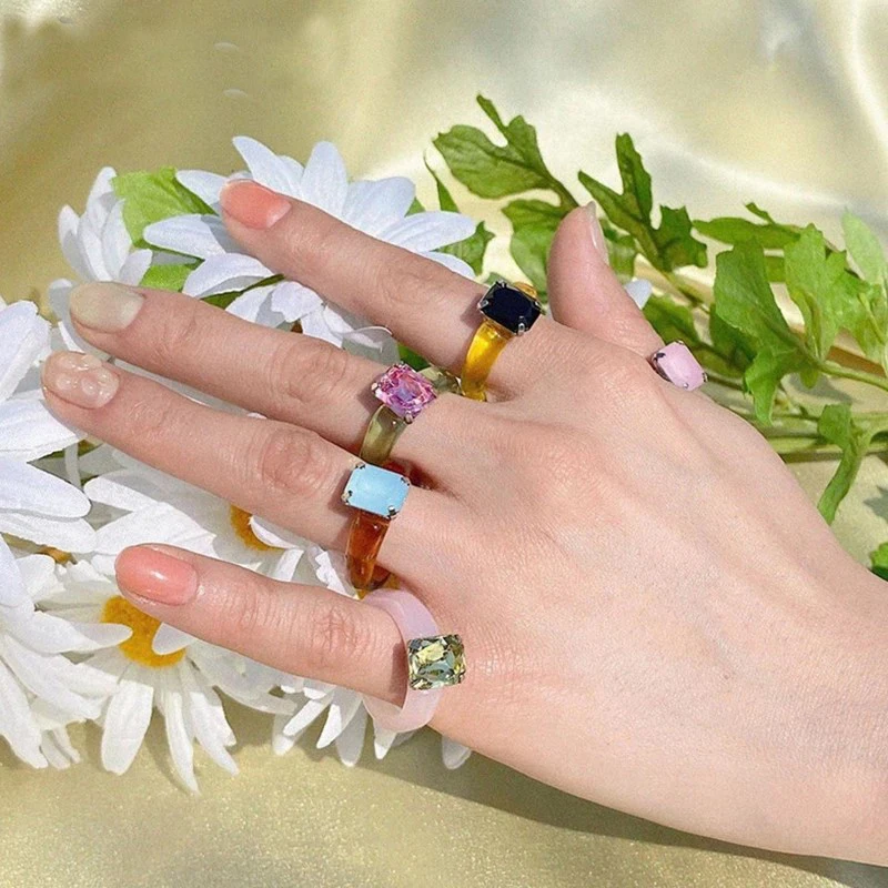 

Fashion Colorful Transparent Geometric Rectangle Rhinestone Acrylic Rings for Women, Picture shows