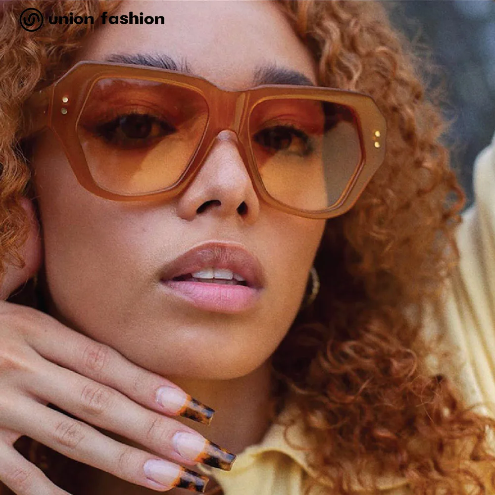 

Butterfly Rivets Y2K Fashion Street Snap Retro Big Frame Luxury Sunglasses Women Men