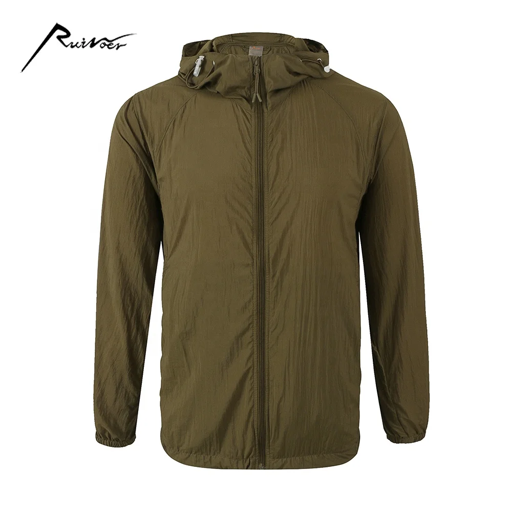 

High quality outdoor lightweight Packabl mens windbreaker skin jacket, Custom color