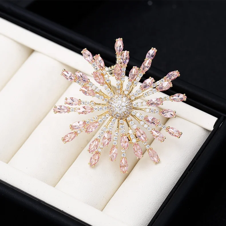 

Fashion Pink Zircon Snowflake Brooches Pins Winter Wedding Bouquet Crystal Pin Dress Brooch Jewelry Women Broach Gift, Picture shows