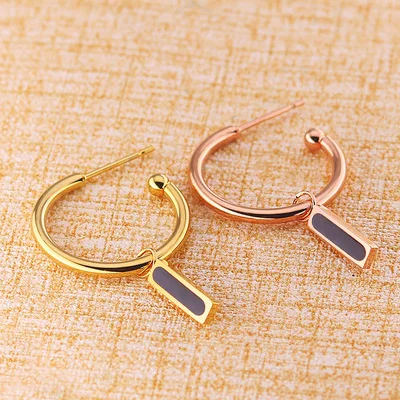 

Korean Fashion Titanium Steel Simple C-shaped Stud Earrings Stainless Steel Square Pendant Earrings Jewelry