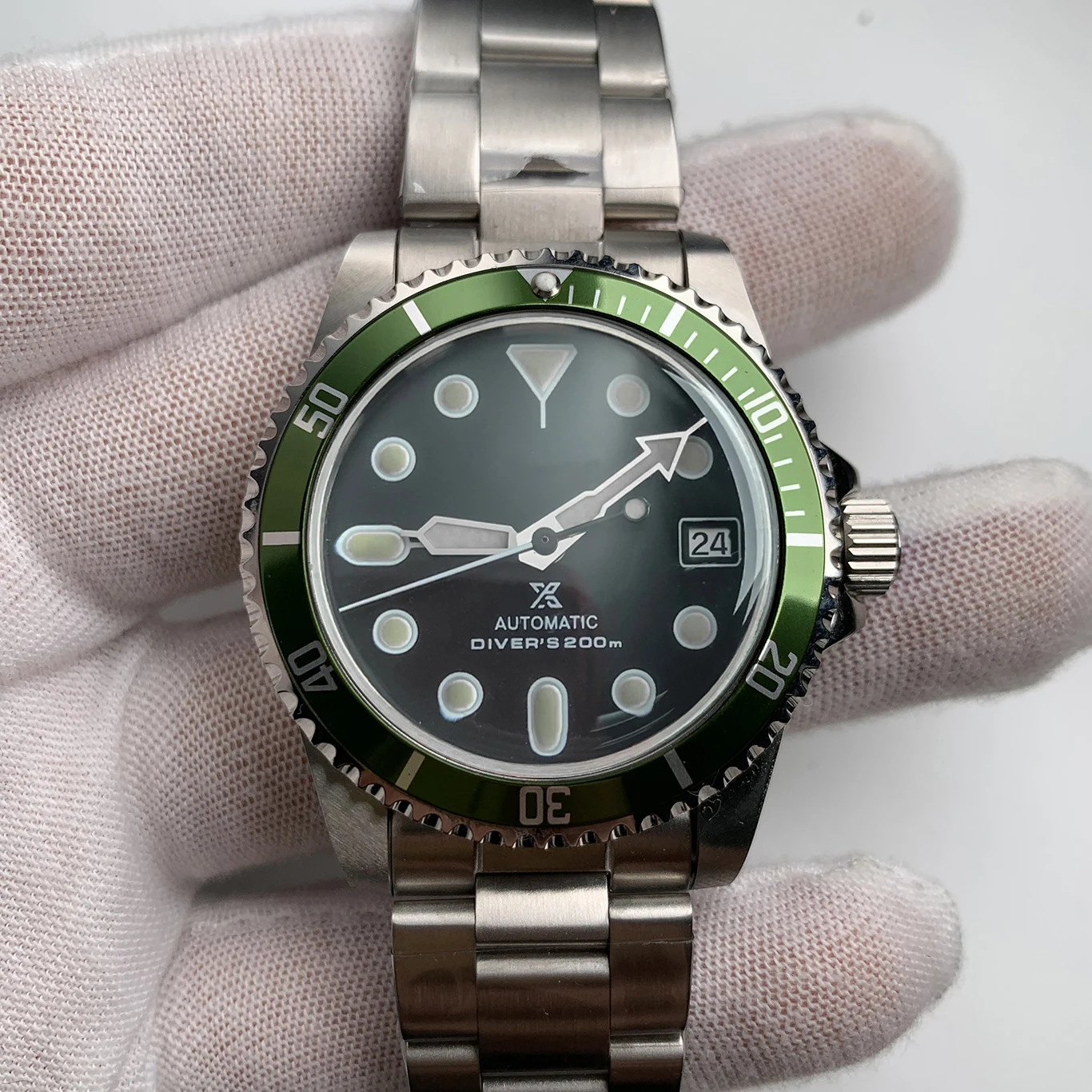 

Man 39.5mm Unique Dial 1960 Vintage Watch Retro Stainless Steel Case Strap Green Luminous Hands Acrylic Glass NH35 Movement, 5 colors