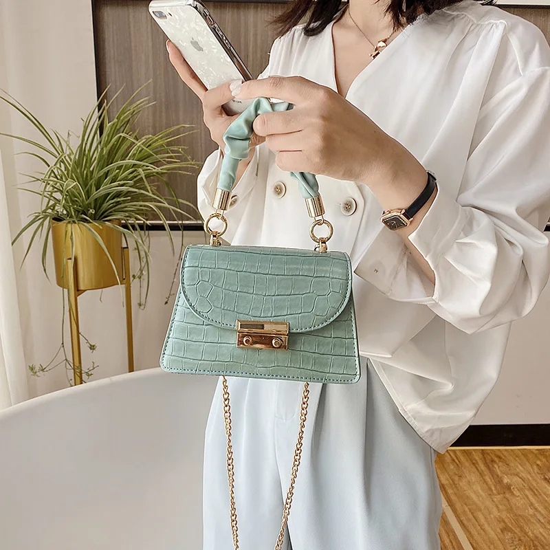 

2021 French Style Crocodile Pattern Designer Bags Shoulder Messenger Bag Pleated Handle Women Handbags, Picture