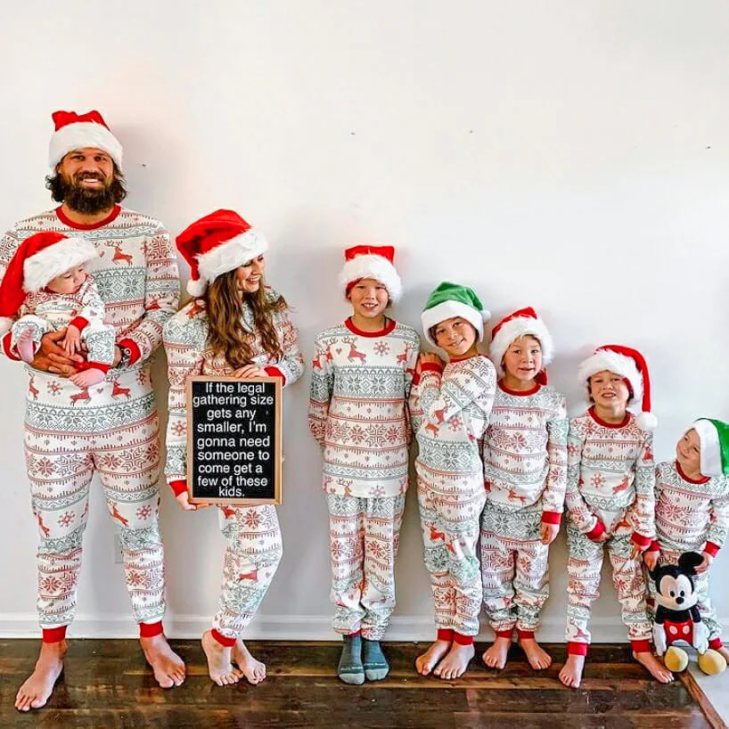 

Wholesale Christmas Pajamas New Arrivals 2021 Winter Christmas Family Pajamas Sets Fashion Matching Christmas Pajamas for Family, Red